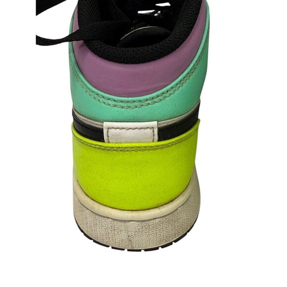 Nike Jordan 1 Mid GS Pastel Volt Green Glow Black Size 6Y 2021 554725-175 - Picture 12 of 16